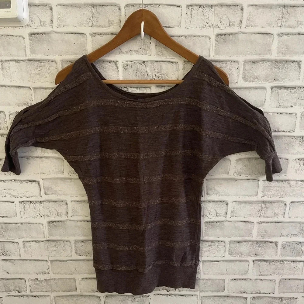 Women’s Express 1/2 sleeve scoop neck open shoulder brown sweater XS
